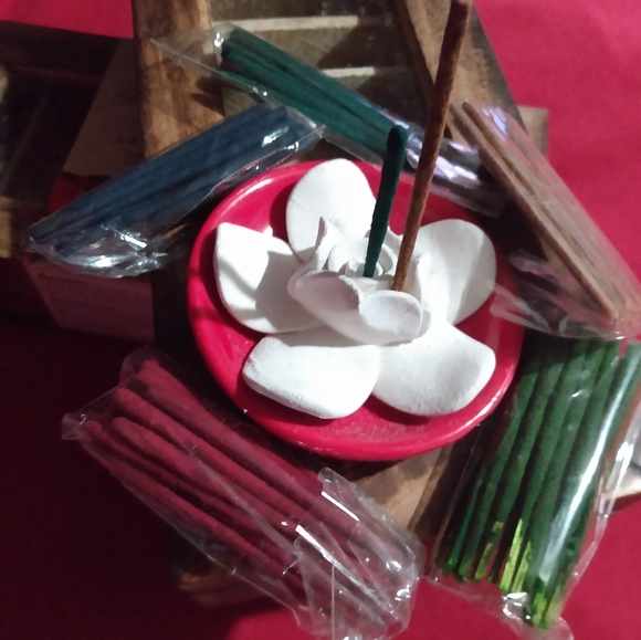 5 scent lotus flower incense set W/wooden box - Picture 5 of 5